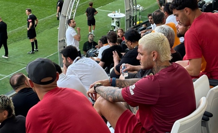 Mauro Icardi, tribünden sahaya indi, tek tek herkese söyledi!