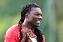 Bafetimbi Gomis: "Takımımızda senin de olman bizim için ne büyük mutluluk"