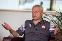 Rıza Çalımbay: "Hazırlık maçlarını izledim, Galatasaray'dan istedik, başka bir sorun var"