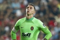 Muslera: "Bunu düşünmeye başladım, karar vereceğim"