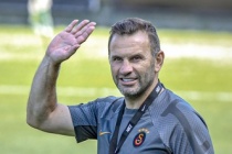 Okan Buruk: "Ne pahasına olursa olsun Galatasaray'da görmek istiyorum"