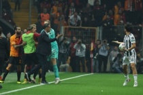 Tayfur Bingöl: "Galatasaraylı top toplayıcı çocuk, 'Ayağımdan topu al' dedi"