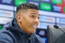 Patrick van Aanholt: "Onunla 200'ün üzerinde maç oynadım, Galatasaray'da fark yaratacak"