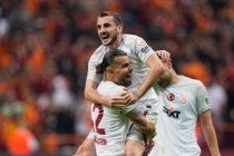 Manchester'a giden Galatasaraylı futbolculara büyük müjde geldi!