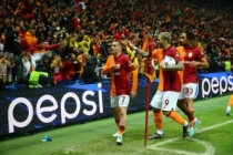 Galatasaray'dan Manchester United karşısında müthiş geri dönüş