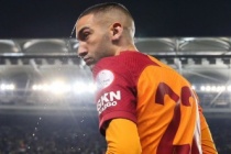 "Bana takım bul, Galatasaray'dan ayrılmak istiyorum"