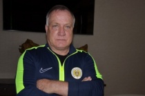 Dick Advocaat: "Fenerbahçe ve Galatasaray üçüncülüğe, dördüncülüğe oynayabilir, her şey mümkün"