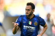 "Galatasaray transfer etmek istiyordu, Hakan Çalhanoğlu Inter'e gelmesi için aradı"