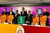 Galatasaray'da 5 imza birden! Şov yapıldı!