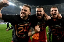 "Galatasaray'da biri kalıyor, biri gidiyor"