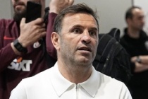 Okan Buruk: "Ağabeyinden dolayı Galatasaray tesislerine çok defa gelmiş bir oyuncu, geçen sene görüşmüştük"