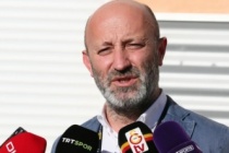 Cenk Ergün: "Sağlık sorunu yaşıyor, ameliyatı söz konusu, kendisine izin verdim, Galatasaray'ı yıpratıyorlar"