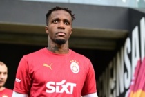 Galatasaray'dan Wilfried Zaha şoku! Okan Buruk'un sözleri sonrası hemen sildi!