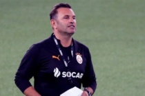 Okan Buruk: "Beni rahatsız etti, oyuncularımızla problem yaşamış biri, buraya arabayla gelmiştir"
