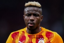 Victor Osimhen'in sahalardan ne kadar uzak kalacağı belli oldu!
