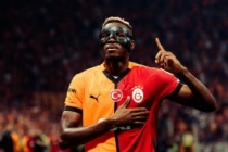 Victor Osimhen stattan ayrılırken Galatasaraylı taraftarlara müjdeyi verdi!