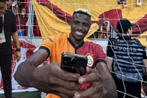 "Osimhen bana çok şey anlattı, Galatasaray'da büyük kupalar kazanmak istiyor, haberler yüzde 100 doğru"