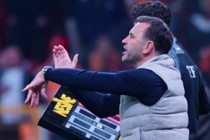 Okan Buruk'tan sert tepki geldi! "8 kere su içti, o da çok tecrübesiz, çok genç, bu seviye maçlara alışmamış"
