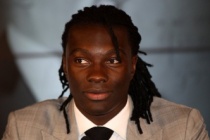 Bafetimbi Gomis: "Transfer olması için kendisine Galatasaray'ı anlattım, ben de gelirken Drogba ile konuşmuştum"