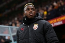 Osimhen'in golcü akrabası Galatasaray'da! Türkiye'ye getirdi, antrenmanlara başladı! "Benden daha iyi olacak"