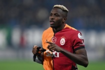 Victor Osimhen için 11 oyuncu satılıyor!