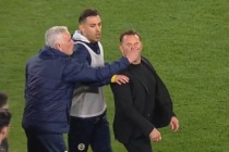 Josu Mourinho, Okan Buruk'a saldırdı! Burnunu sıktı!