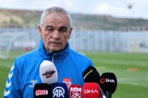 Rıza Çalımbay: "Galatasaray ya da başka takım hiç önemli değil, Victor Osimhen için..."