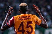 Victor Osimhen, Konya'da maç sonu bir kez daha gönülleri fethetti! Hemen yanına gitti!