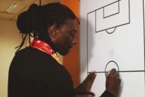 Bafetimbi Gomis: "Galatasaray'da örnek bir iş çıkarıyor, formanın hakkını veriyor, onunla gurur duyuyorum"