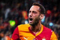 Galatasaray'ın yıldızından Hakan Çalhanoğlu tepkisi! "Bana hak ettiğim saygıyı verin"