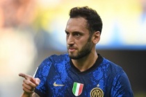 Hakan Çalhanoğlu: "Ben Galatasaray'a gelirim, gelmek için elimden geleni yapacağım"