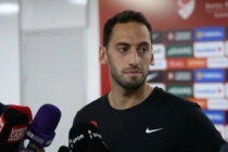 Hakan Çalhanoğlu: "Galatasaray'dan asla böyle bir şey istemedim, bu doğru değil"