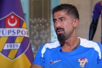 Kerem Demirbay: "Galatasaray'da gölgesi oynar, çok iyi transfer, onun için emlakçı oldum, 2-3 ev baktım"