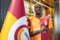 Victor Osimhen, resmen Galatasaray'da! Alacağı maaş açıklandı!