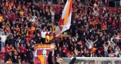 Mauro Icardi'ye sakatlığı sonrası Galatasaray taraftarından destek