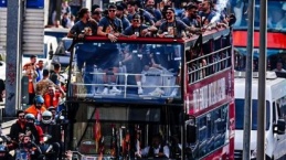 Galatasaray'dan şampiyonluk turu