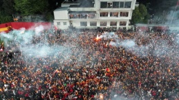 Florya'da şampiyonluk kutlandı, ortalık alev aldı!