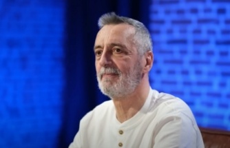 Abdülkerim Durmaz: "Galatasaray'a daha iyi dönecek, futbola aç bir adam, herkes zor olduğunu söylüyor ama bence değil"