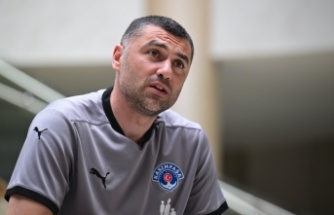 Burak Yılmaz: "Galatasaray'a kim getirdiyse tebrik etmek lazım, çok harika ve değerli bir futbolcu"