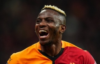 Gaziantep'te Victor Osimhen'in yedek kulübesindeki anları gündem oldu!