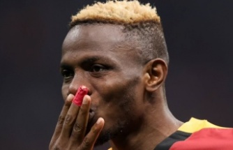 Victor Osimhen'in transferinden vazgeçen ve masada oturan kulüpleri duyurdu!