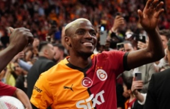 Galatasaray'dan Victor Osimhen için sürpriz açıklama geldi! "İmza atmıyor"