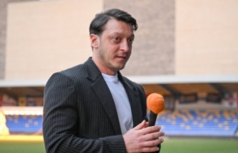 Mesut Özil: "Galatasaray daha kurumsal, tercihin orası olmalı"